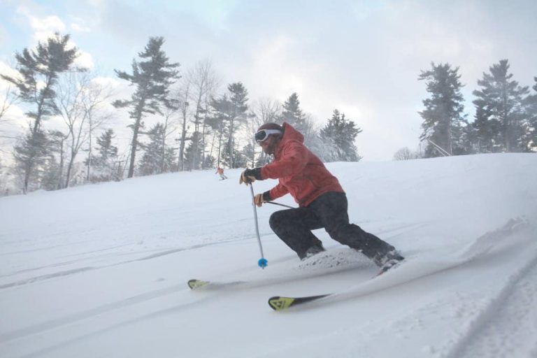 turning on skis