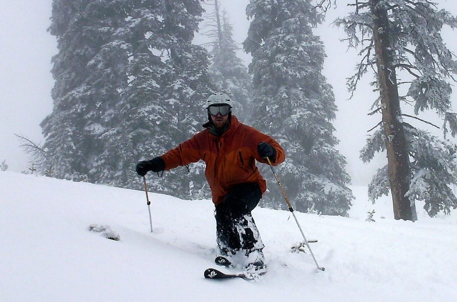 skier-downhill-snowing