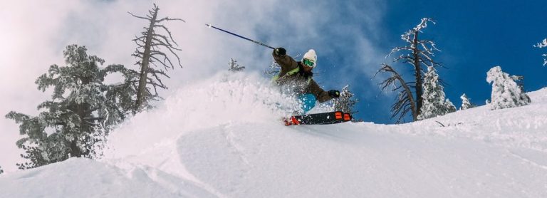 How To Ski: Ultimate Beginners Guide (10 Easy Steps)