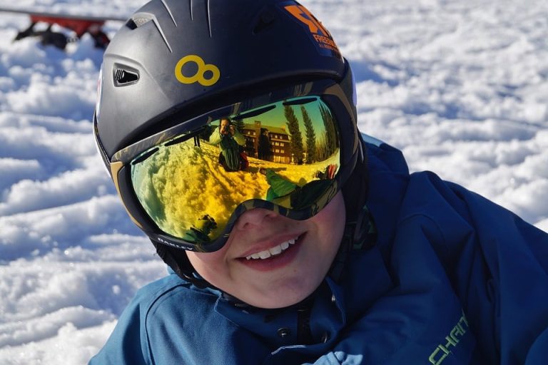 ski goggles