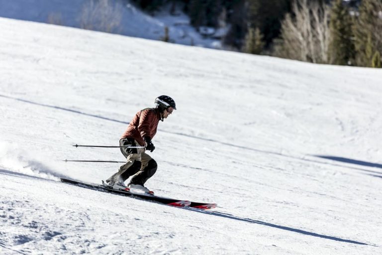 downhill-skiing