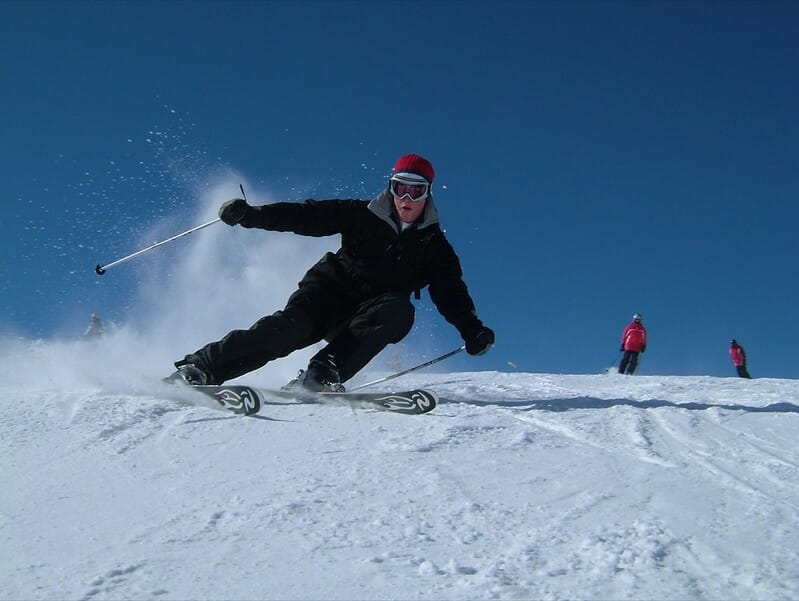 skier-carve