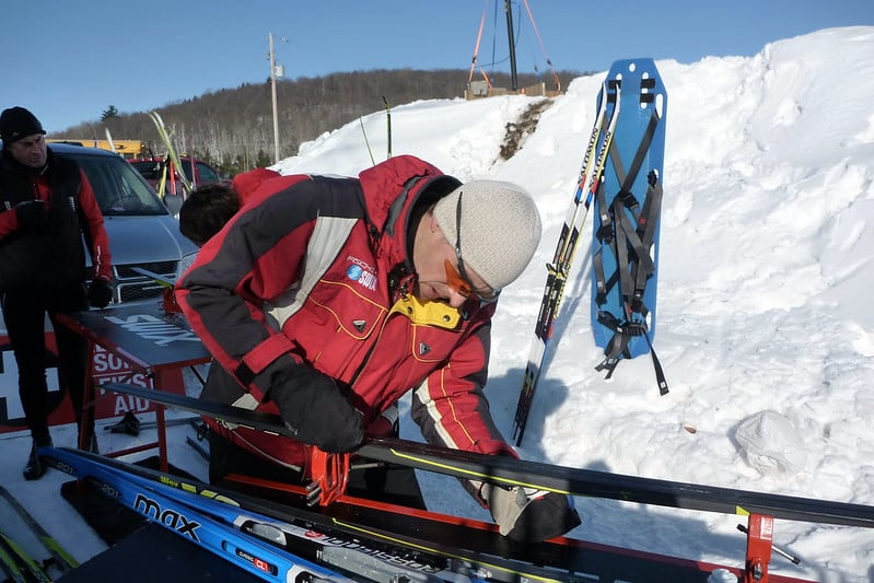waxing ski