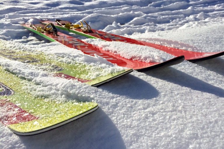 Skis Delaminate