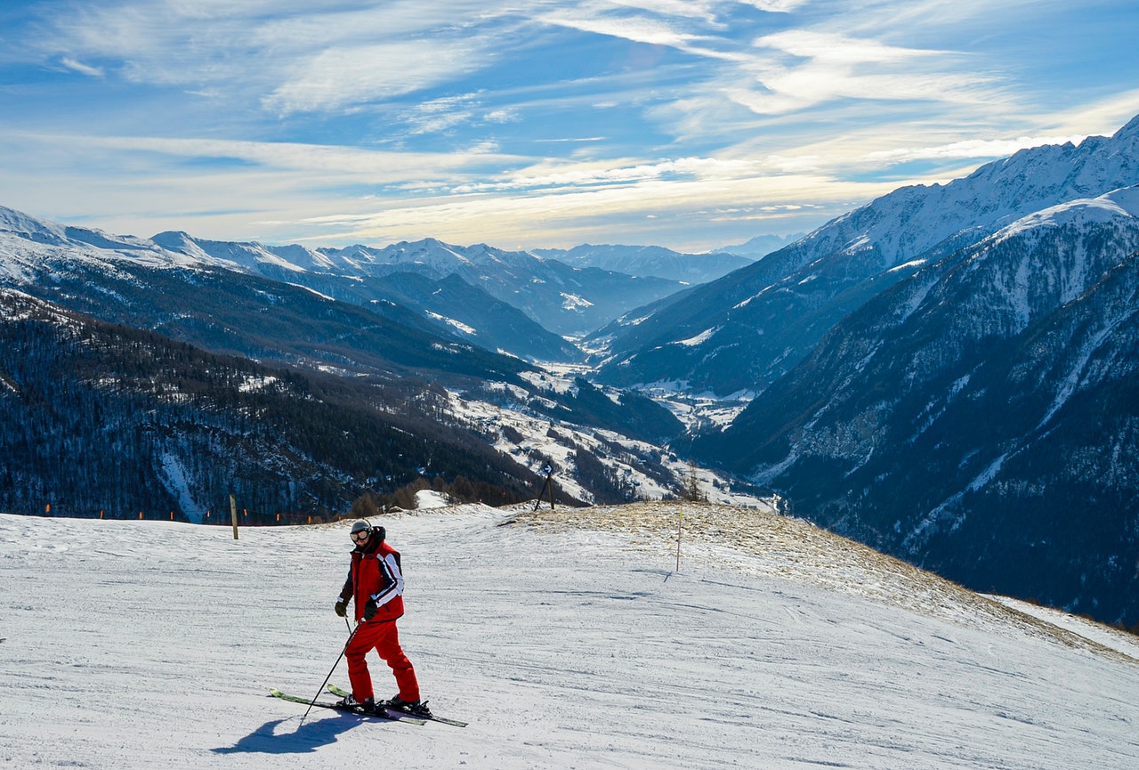 skiing in sunshine