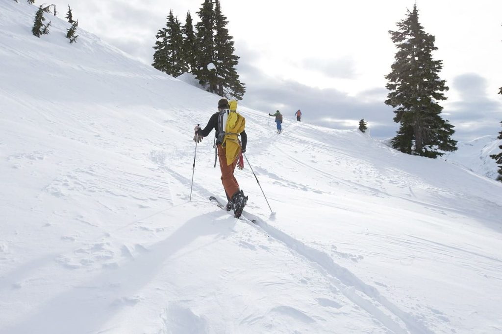 Ski-Touring-in-the-Mountain