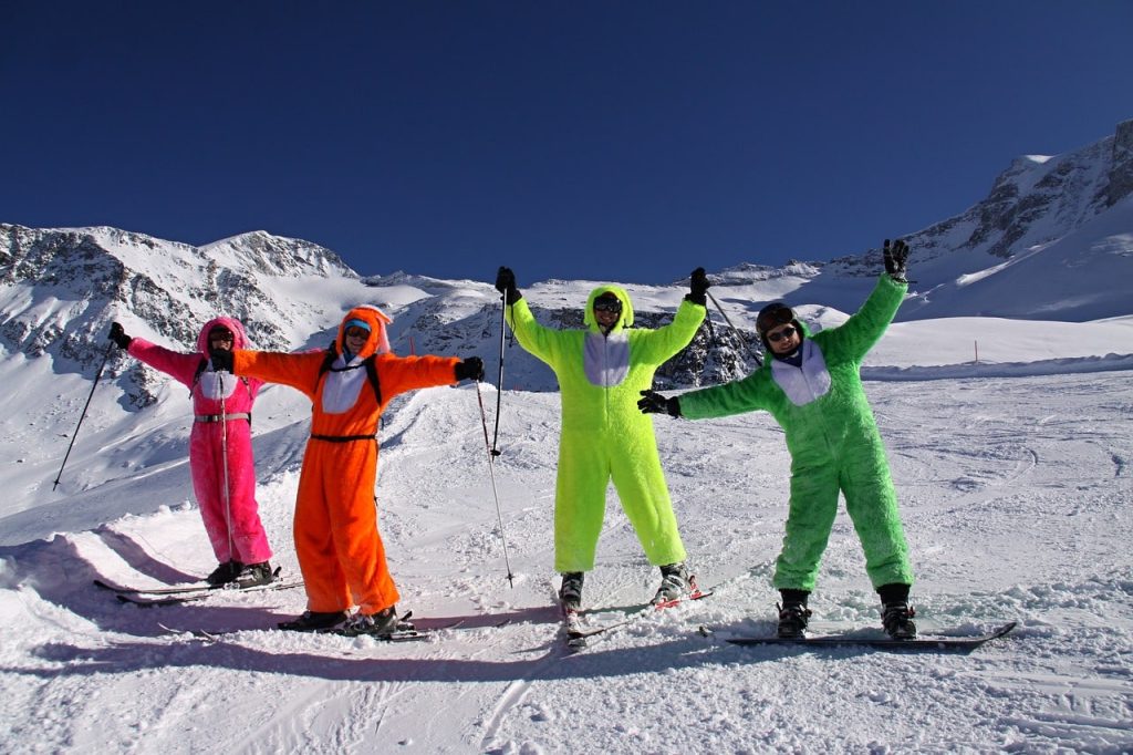 ski-with-friends