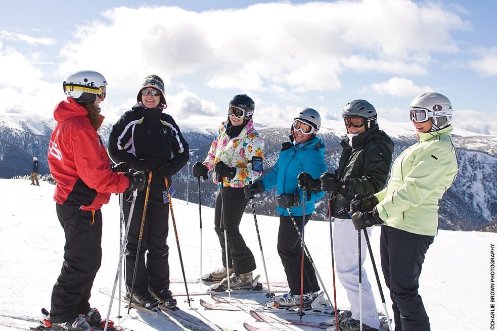Friends-Skiing