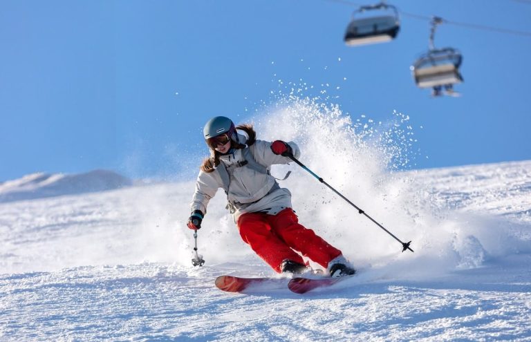 Girl on Ski