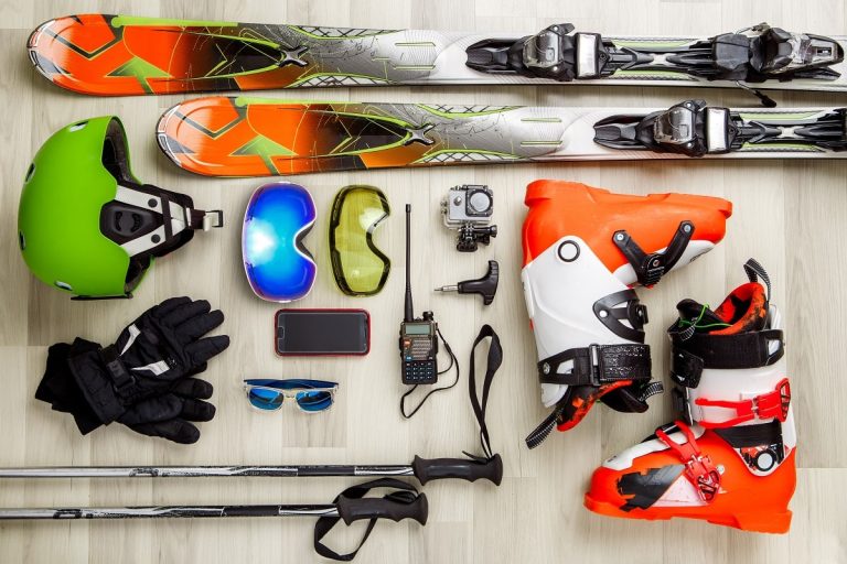 Ski-Equipment