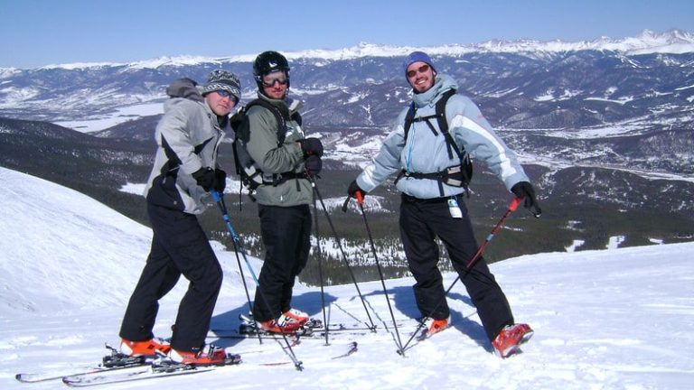 ski jacket colors