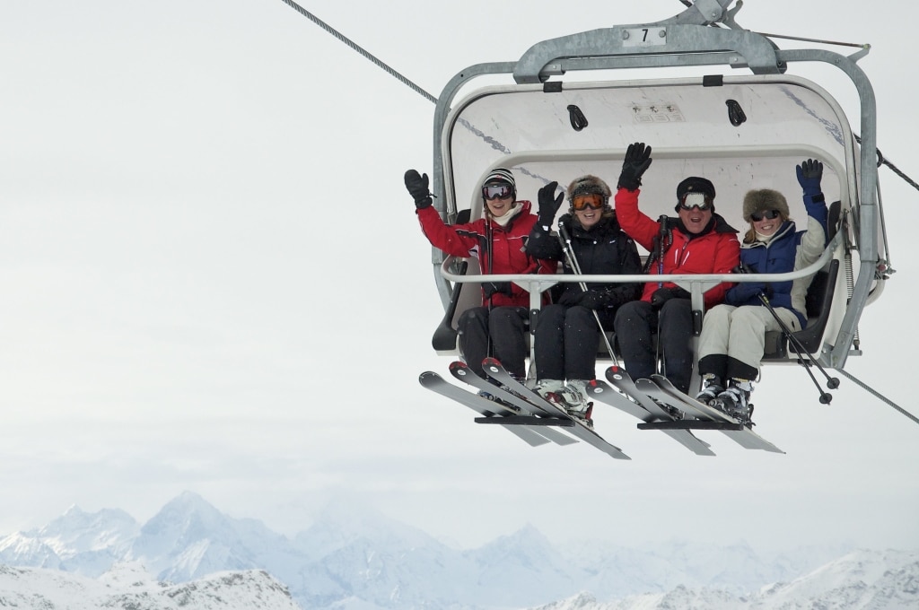 Cervinia lift ski