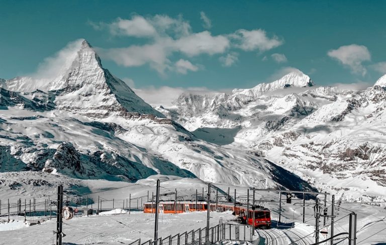 Ski in Switzerland