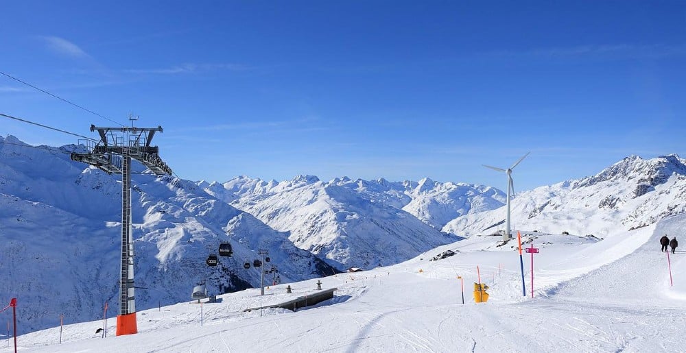 Andermatt skiing