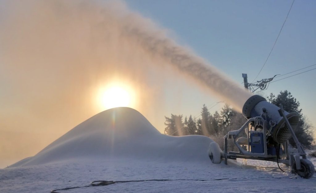 snow maker