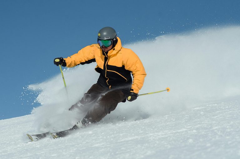 boot-spotlight-why-the-atomic-hawx-ultra-xtd-130-is-a-game-changer-for-the-demanding-skier